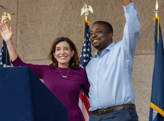 New York Governor Kathy Hochul and New York Senator Brian Benjamin.