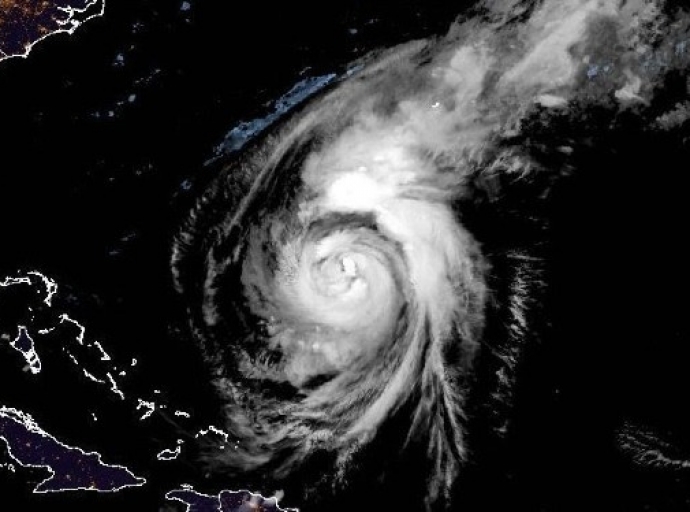 Bermuda Prepares For the Passage of Hurricane Ernesto
