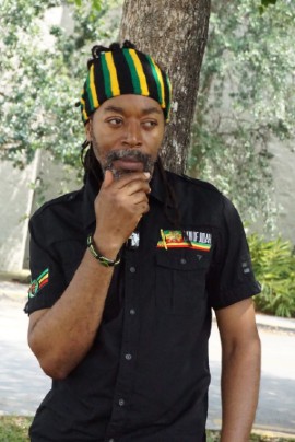 Singer Rad Dixon