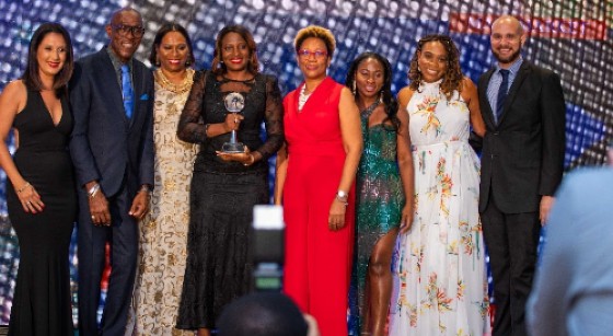 L – R: Suzanne Nam, Head of Corporate Communications at GraceKennedy (GK), Ian Forbes CD JP, Custos Rotulorum of St. Andrew, Patsy-Latchman Atterbury, Managing Director – GK Capital Management, Terry-Ann Graver, Head of Treasury & Corporate Finance (GK), Sydoney Johnson, Corporate Secretary & Registrar (GK), Allison Mais, Head of Strategic Planning (GK), Khrishtaho Goulbourne, Senior Administrative Assistant (GK) and Douglas Robinson, Vice President, Investment Banking at GK Capital Management at the JSE Best Practices Awards on December 7, 2022 at the Jamaica Pegasus. The Governor General’s Award for Excellence was presented by Custos Forbes to the GK team for being declared the overall winner of the annual JSE Best Practices Awards for 2021.