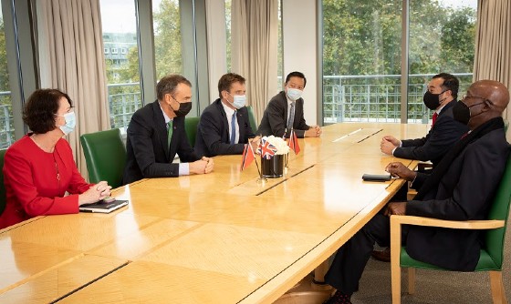 Prime Minister Dr. Keith Rowley and Minister of Energy and Energy Industries Stuart Young meet with BP officials.