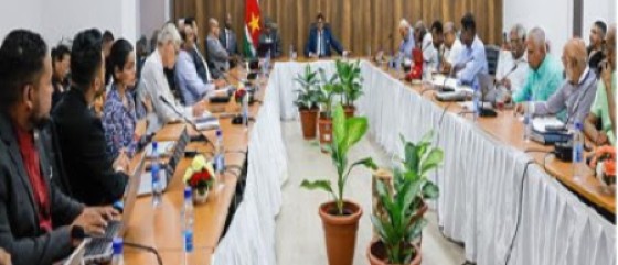 President Chan Santokhi, ministers and experts in consultation with trade union representatives on Tuesday night (CDS photo)