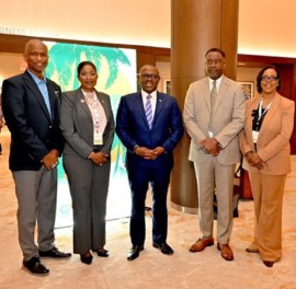 Center: The Honourable I. Chester Cooper, Bahamas Deputy Prime Minister and Minister of Tourism, Investments & Aviation, to his left, Latia Duncombe, Director General, Bahamas Ministry of Tourism, Investments & Aviation, next to her, Paul Strachan, Executive Director, Global Communications, Bahamas Ministry Of Tourism, Investments & Aviation, to the Minister Cooper’s right, the Honorable Leroy F. Major, Consul General of the Commonwealth of The Bahamas in New York and Valery Brown-Alce, Deputy Director General of the Bahamas Ministry of Tourism, Investments & Aviation