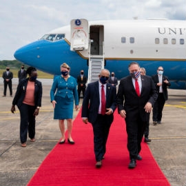 US sec. of State, Mike Pompeo, is welcomed to Suriname by Foregin Affairs Minister, Albert Ramdin. (Twitter image/Sec. Pompeo)