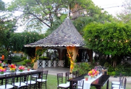 Garden wedding set up at The Jamaica Pegasus Hotel.  Photo credit: Courtesy of The Jamaica Pegasus/Courtleigh Hospitality Group   