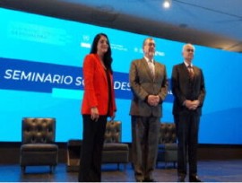 from left to right: Ignez Tristao, IDB Country Representative in Guatemala; Bernardo Arévalo de León, President of Guatemala; and José Manuel Salazar-Xirinachs, Executive Secretary of ECLAC