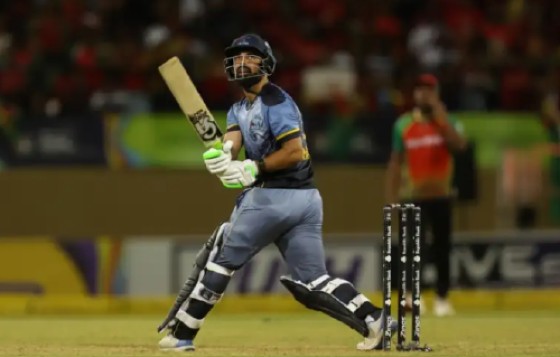 Shadab Khan blasted an unbeaten 30 off just nine balls