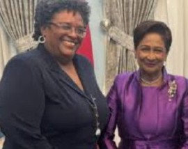 Prime Ministers Mia Mottley Left) and Kamla Persad-Bissessar (File Photo)