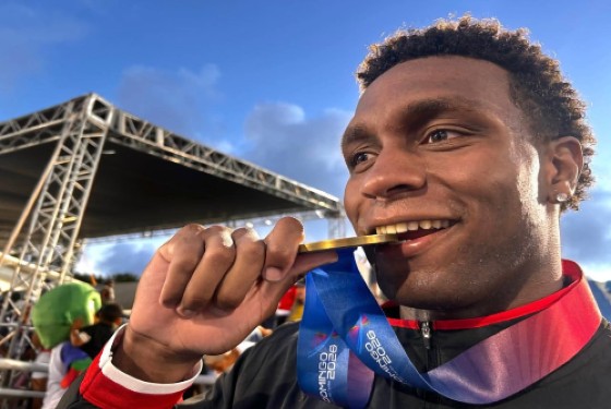 Nikoli Blackman secured his second individual gold medal at the CAC Games with a stunning victory in the Men’s 100m Freestyle.