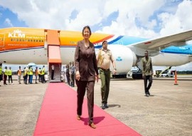 President Jennifer Simons returns to Suriname after four day successful visit to the United Kingdom (CDS Photo)
